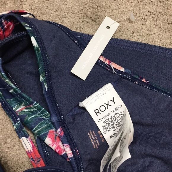 ROXY tropical print with crochet bikini. - Picture 11 of 13